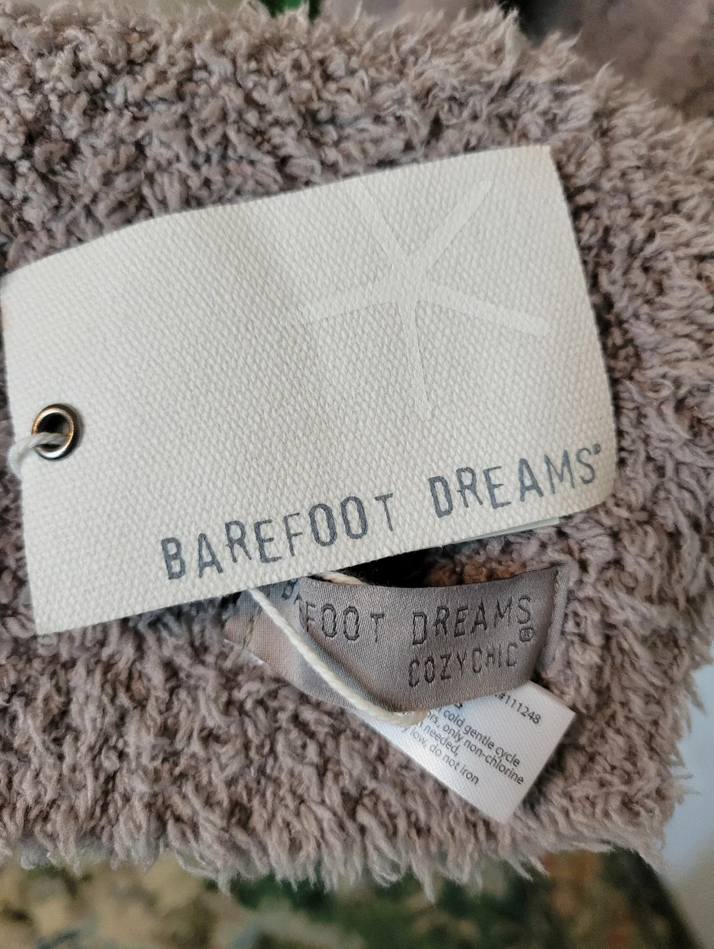 NWT Barefoot Dreams CozyChic Gray Cozy Soft Rectangle Scarf NEW